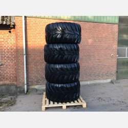 4 stk komplette hjul - Vredestein 600/50r22,5