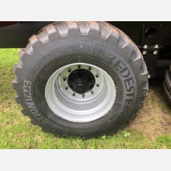 4 stk komplette hjul - Vredestein 600/50r22,5